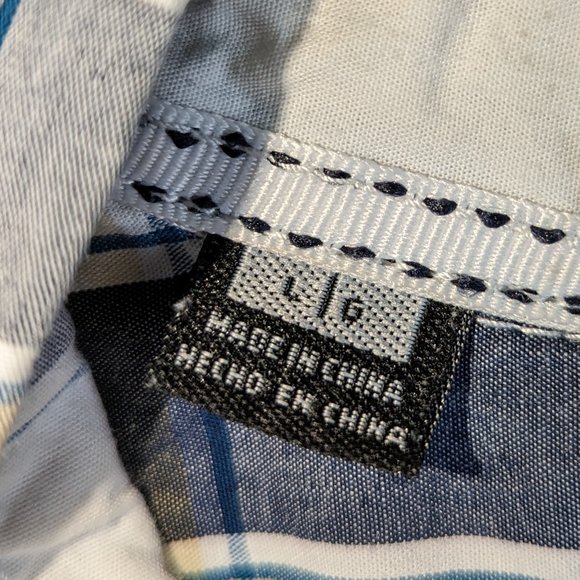 i‎ Jeans by Buffalo* Men's Short Sleeve Button Down Curved Hem Shirt~ Size Large - Picture 4 of 12